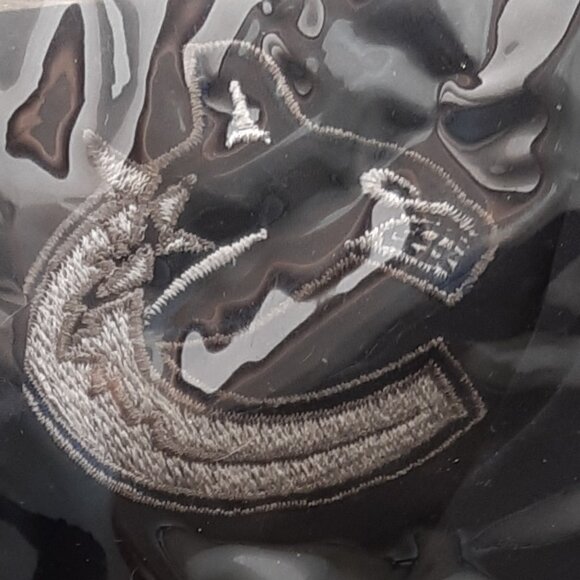 *New Infant Baby NHL Vancouver Canucks Navy Head Neck Support Car Seat Cushion - Picture 3 of 5